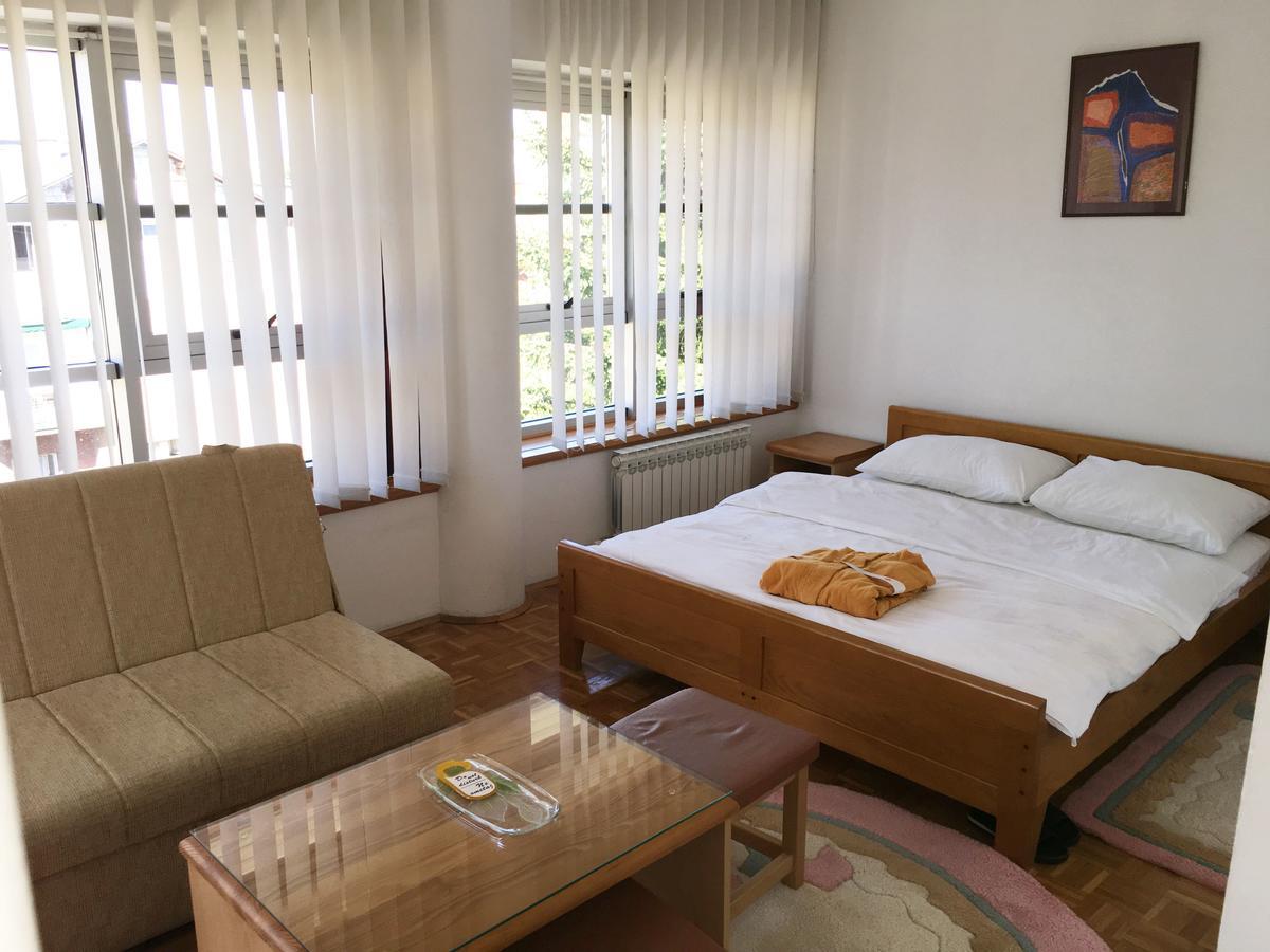 Apartmani Olimpus Banja Luka Exteriör bild