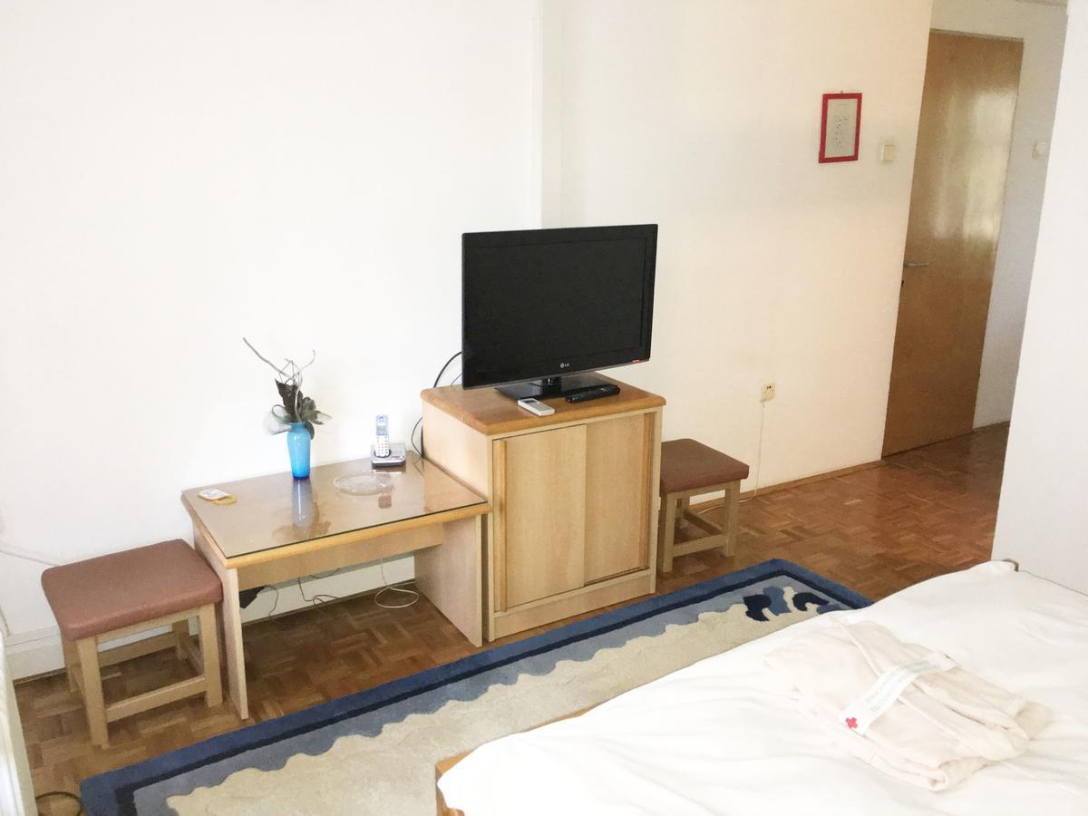 Apartmani Olimpus Banja Luka Exteriör bild